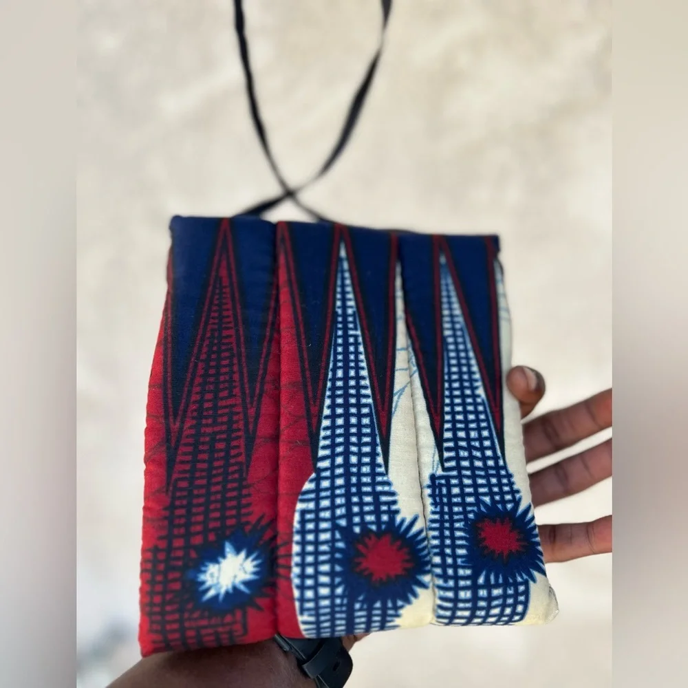 NW 💯 cotton Vlisco Fabric Crossbody Purse Sz 7”x 6”